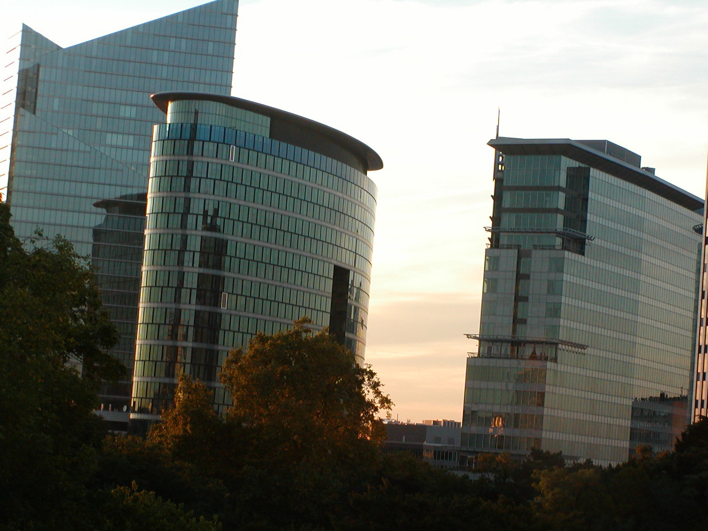 Blick auf die Hochhäuser neben dem Botanique Kulturzentrum/Veranstaltungsort