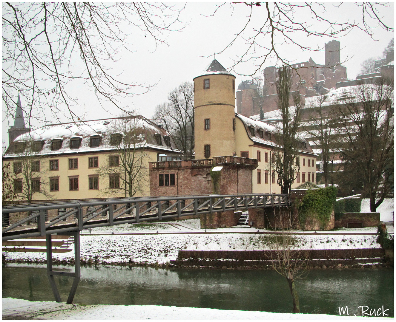 Blick auf die Hofhaltung und die Burg in Wertheim 