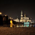 Blick auf die Hofkriche in Dresden