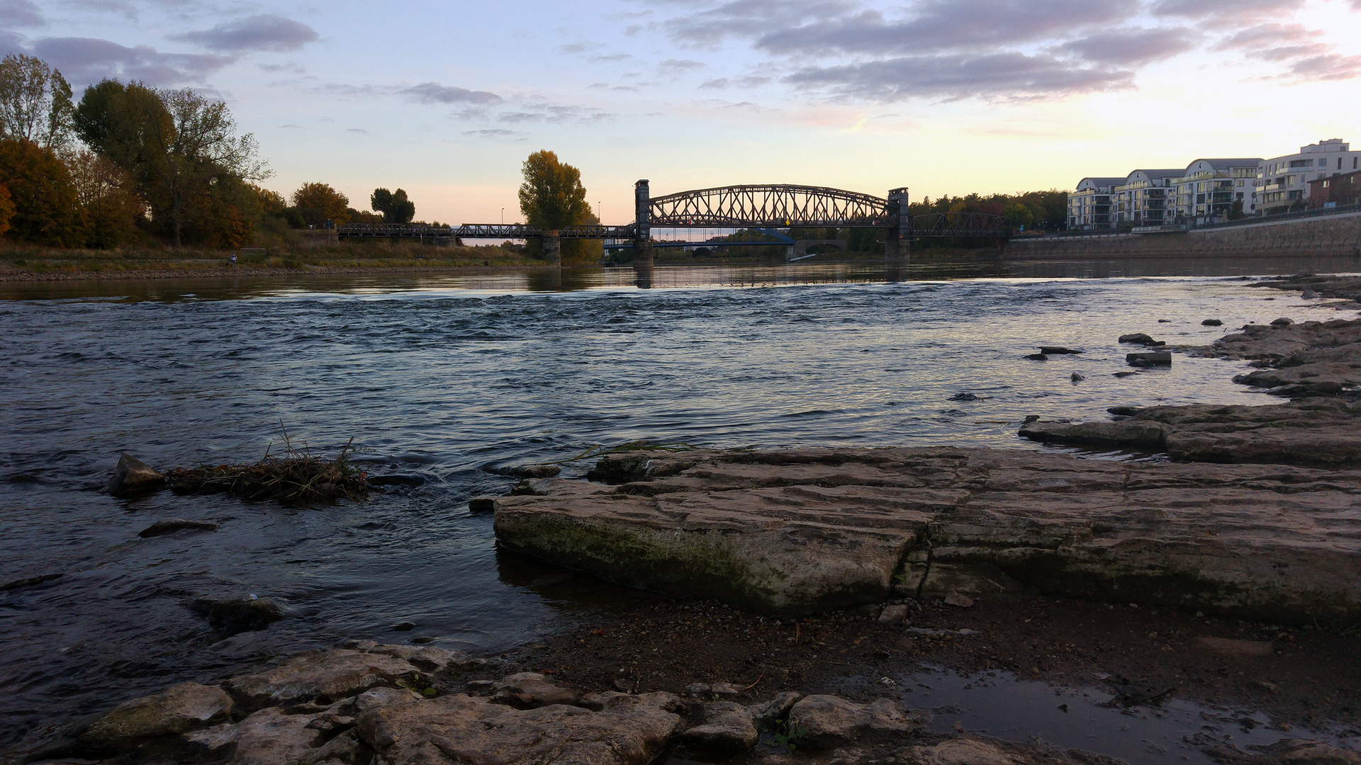 Blick auf die Hubbrücke