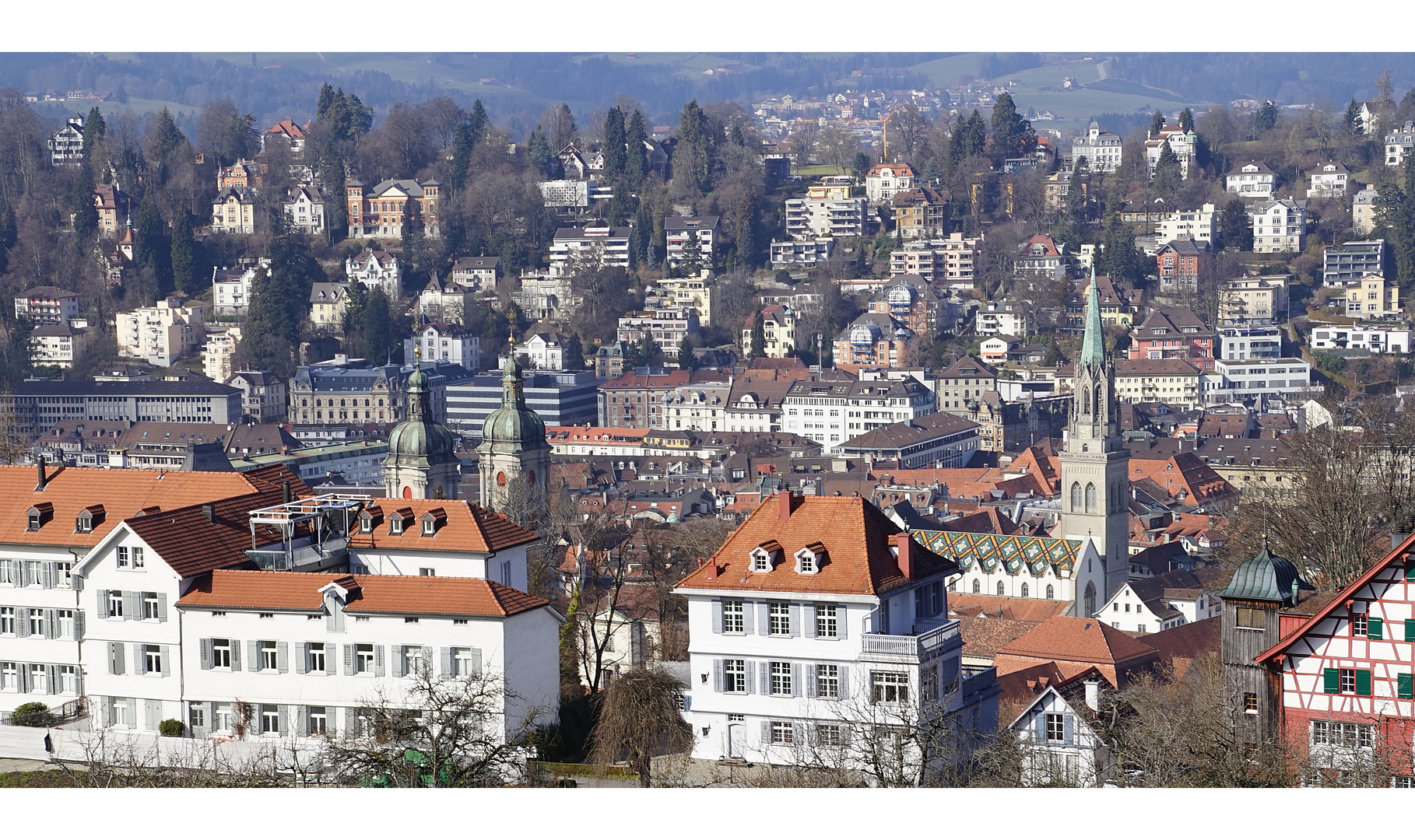 Blick auf die Innenstadt mit Stiftskirche und St.Laurenzen