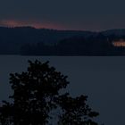 Blick auf die Insel Mainau und das Barockschloss im letzten Abendlicht, aufgenommen... 