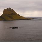 Blick auf die Inseln Tindholmur und Gasholmur