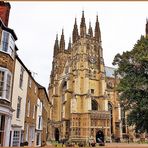 Blick auf die Kathedrale von Canterbury vom Christ Church Gate aus