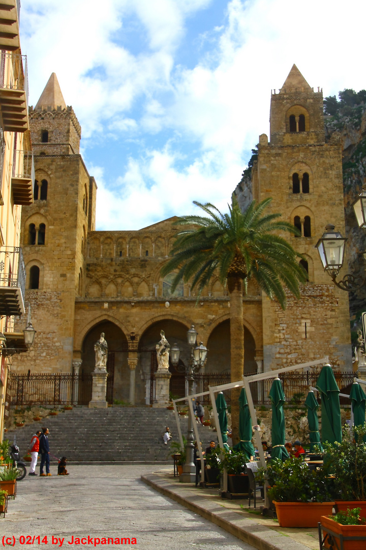 Blick auf die Kathedrale von Cita di Cefalu / Palermo