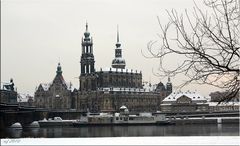 Blick auf die Katkolische Hofkirche