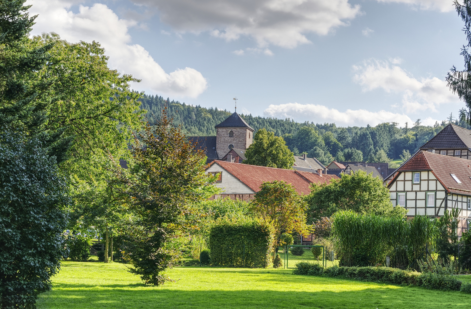 Blick auf die Kirche in Eschershausen