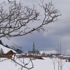 Blick auf die Kirche von Mittelberg
