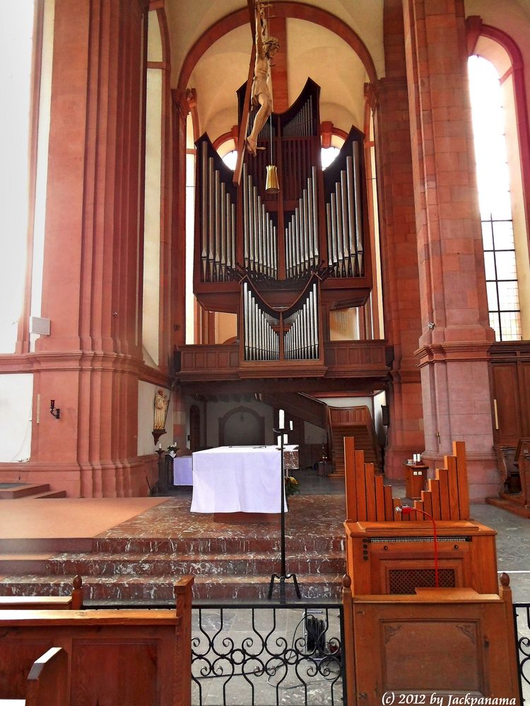 Blick auf die Klais-Orgel in der Kircher der Abtei Himmerod