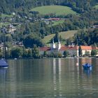 Blick auf die Klosterkirche St. Quirin am Tegernsee