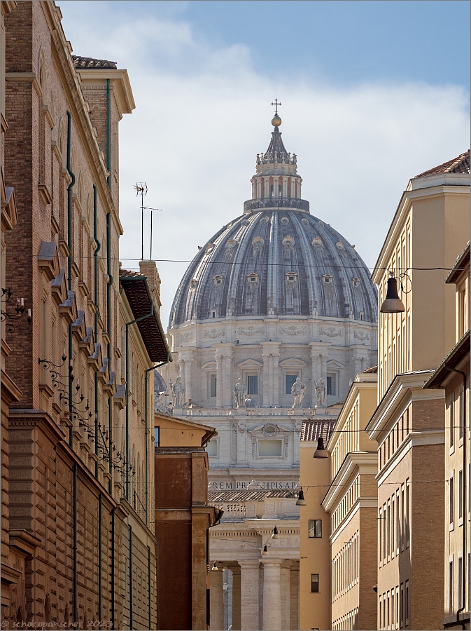 Blick auf die Kuppel vom Petersdom