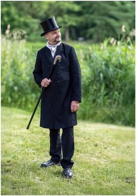 Blick auf die Lady im Ballkleid