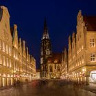 Blick auf die Lambertikirche am Prinzipalmarkt in Münster an Weihnachten 2015