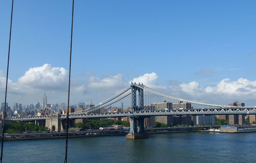 ...Blick auf die Manhattan Bridge...