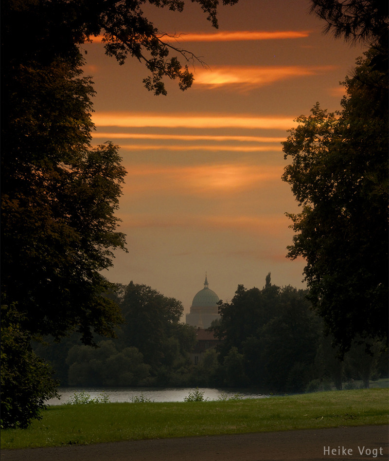 Blick auf die Nicolaikirche vom Neuen Garten