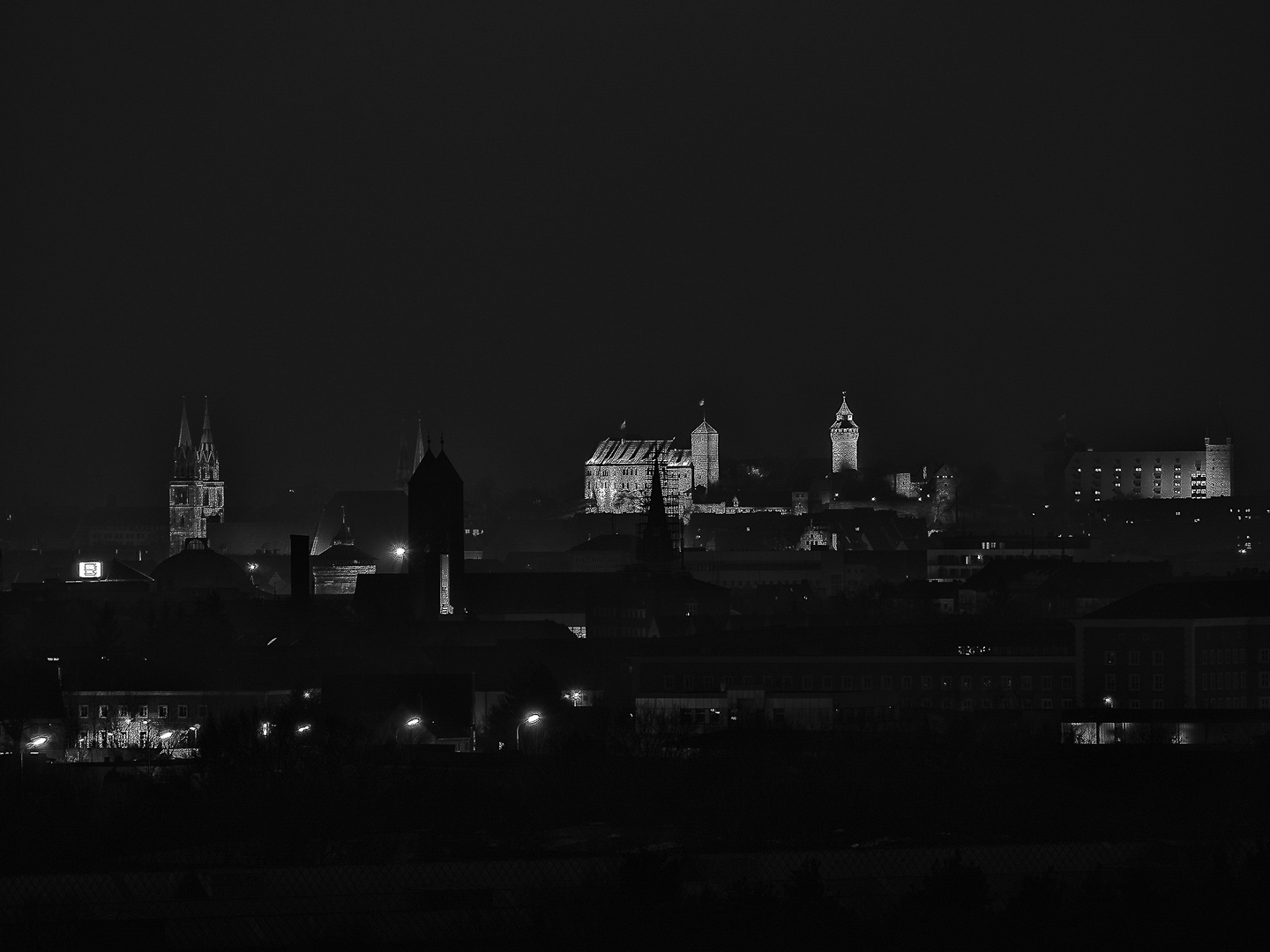 Blick auf die Nürnberger Burg bei Nacht (2)