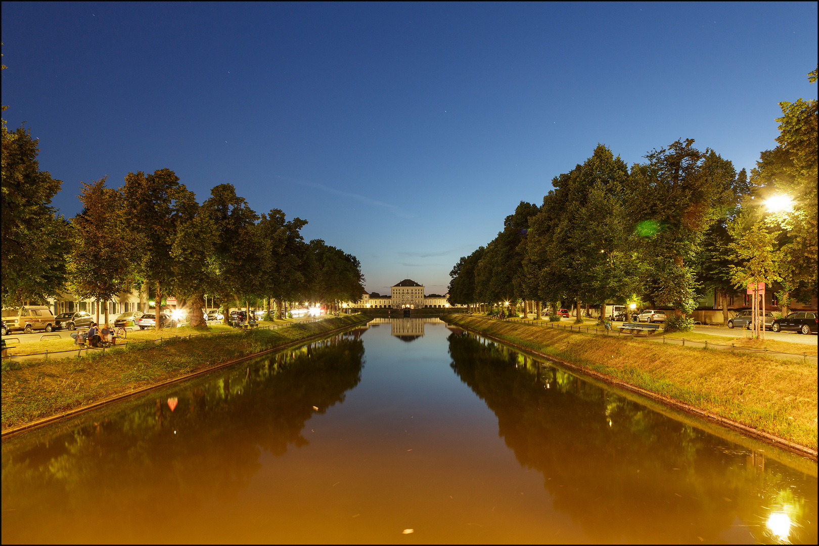 Blick auf die Nymphenburg ...