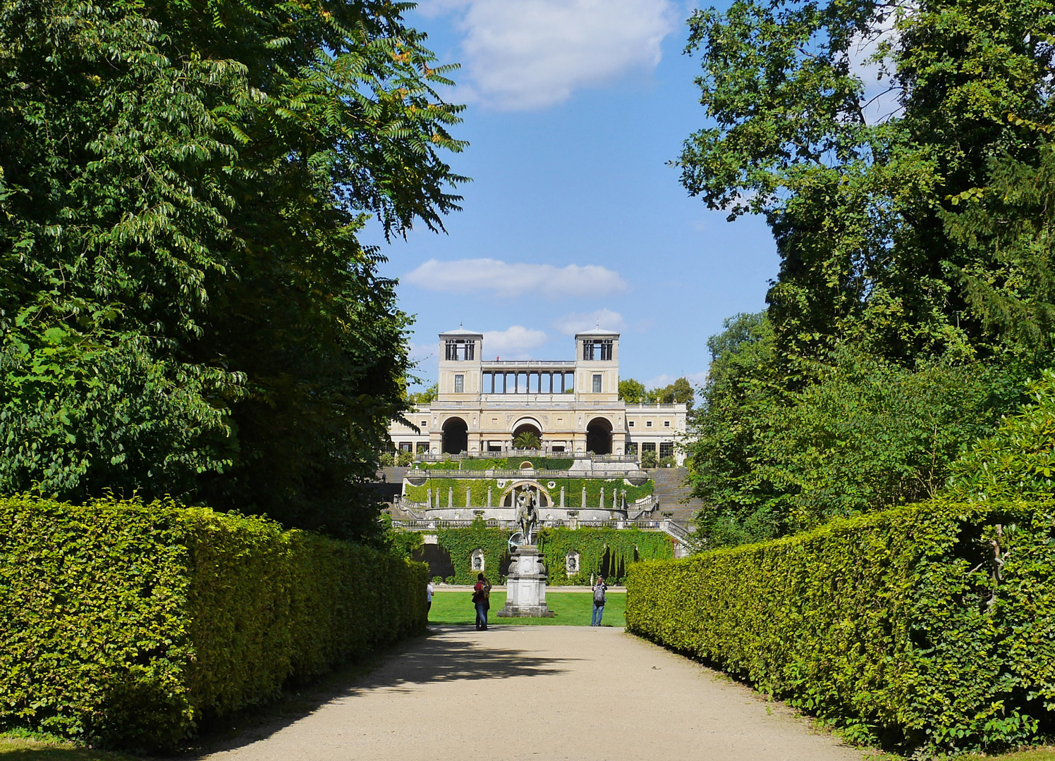 Blick auf die Orangerie Potsdam