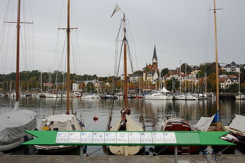 Blick auf die Ostseite des Flensburger Hafens...