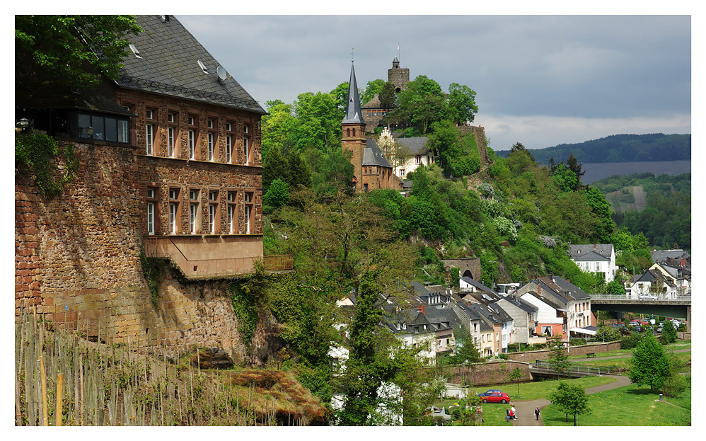 Blick auf (die) Saarburg