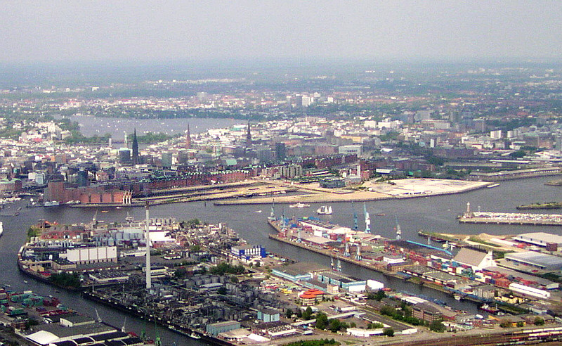 Blick auf die Speicherstadt 2004