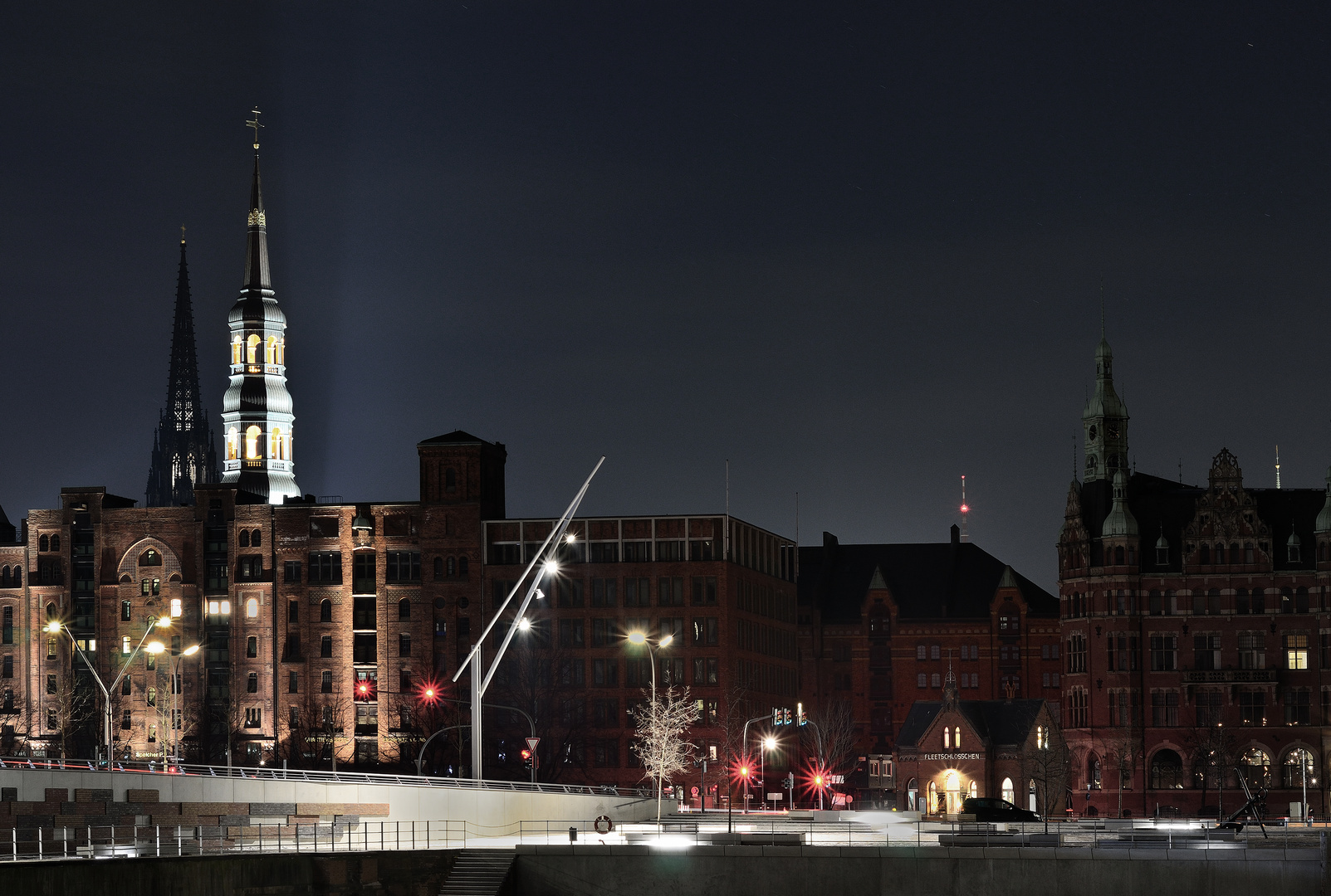 Blick auf die Speicherstadt (Farbig)