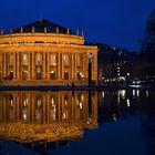 Blick auf die Staatsoper Stuttgart "Blaue Stunde"