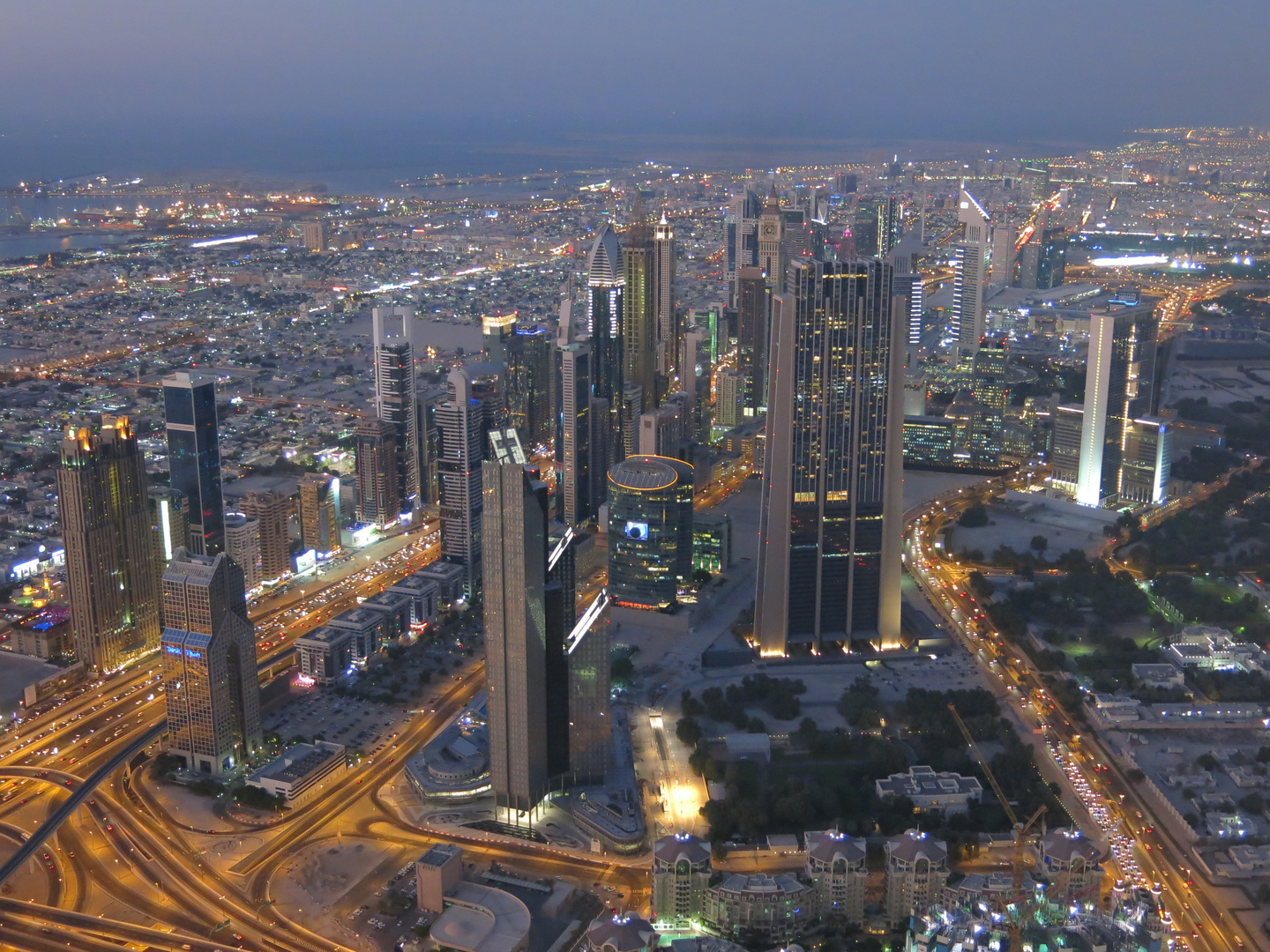 Blick auf die Stadt vom Burj Khalifa