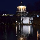 Blick auf die Stiftung Kunstmuseum in der "dunkelblauen Stunde"...