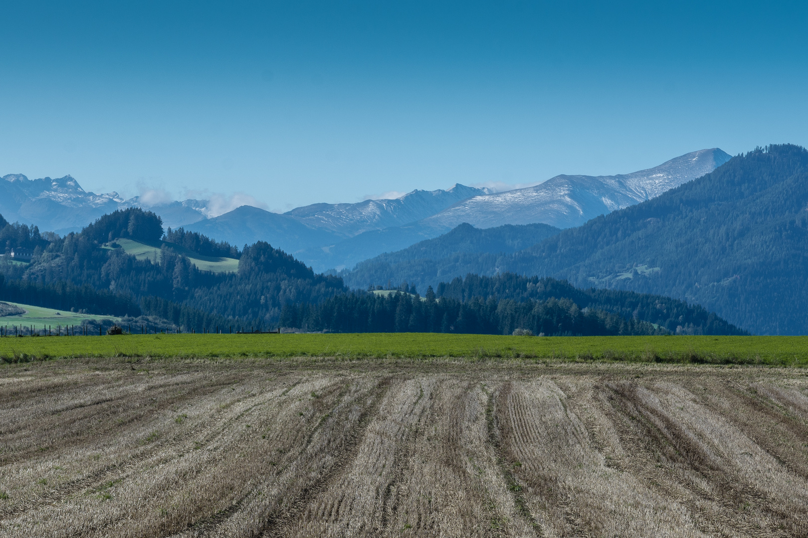 Blick auf die Tauern - schon angezuckert