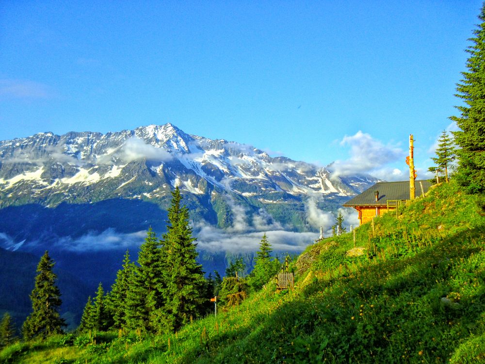 Blick auf die Telli Hütte