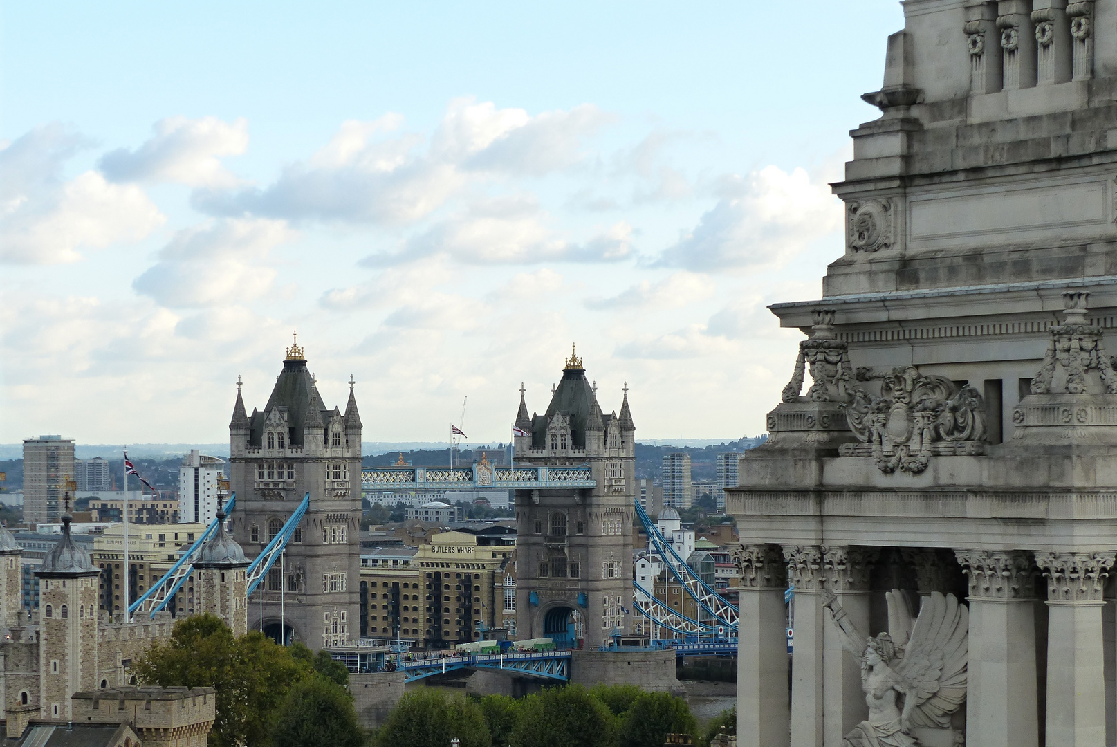 Blick auf die Tower Bridge 