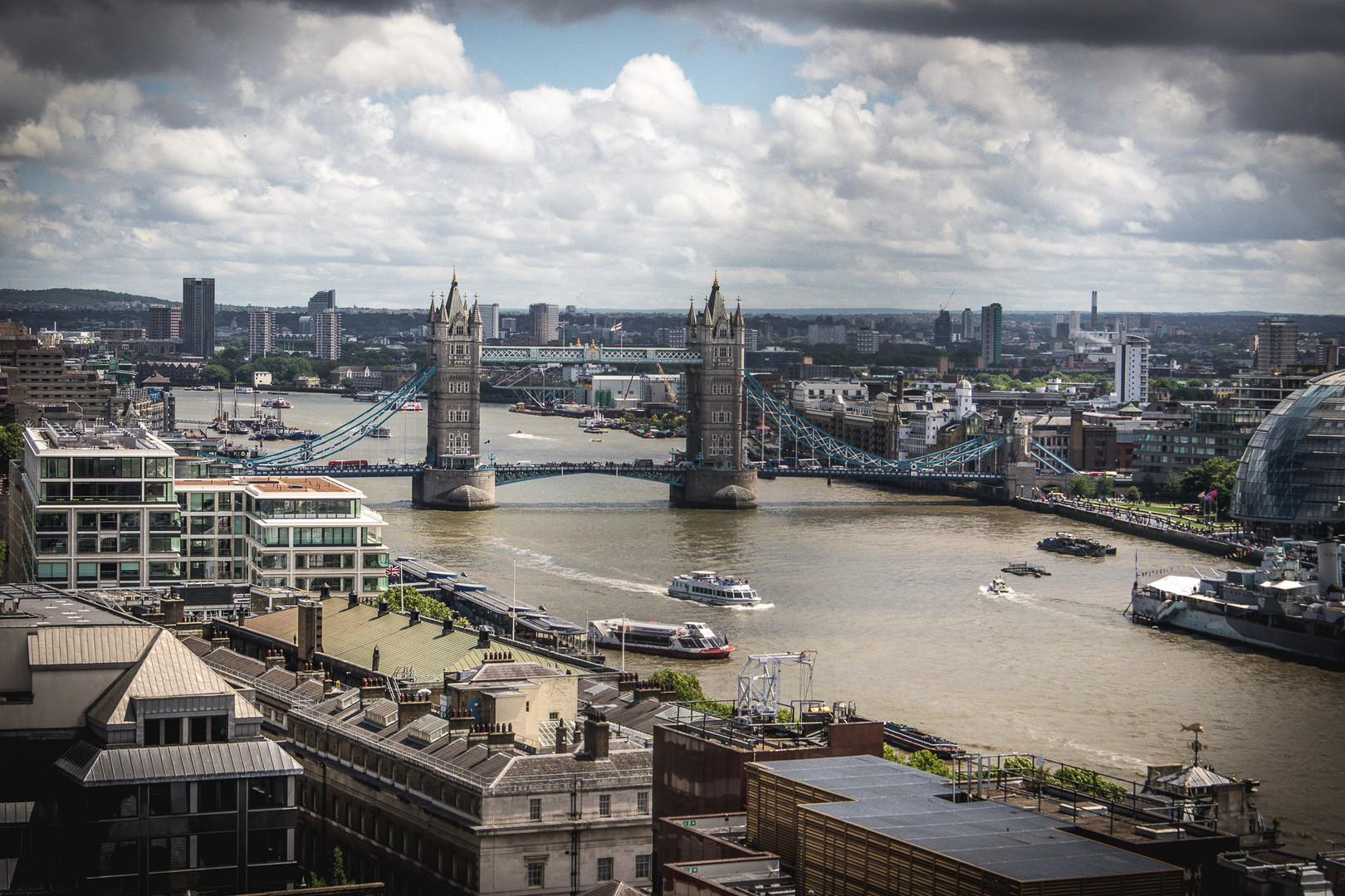 Blick auf die Tower Bridge in London