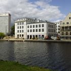 Blick auf die Uferfront der Humboldtstraße an der "Alten Fahrt", links Hotel "Mercure", Mai 2015