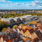 Blick auf die Untertrave mit der MuK und dem Radisson-Hotel