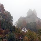 Blick auf die vernebelte Meersburg