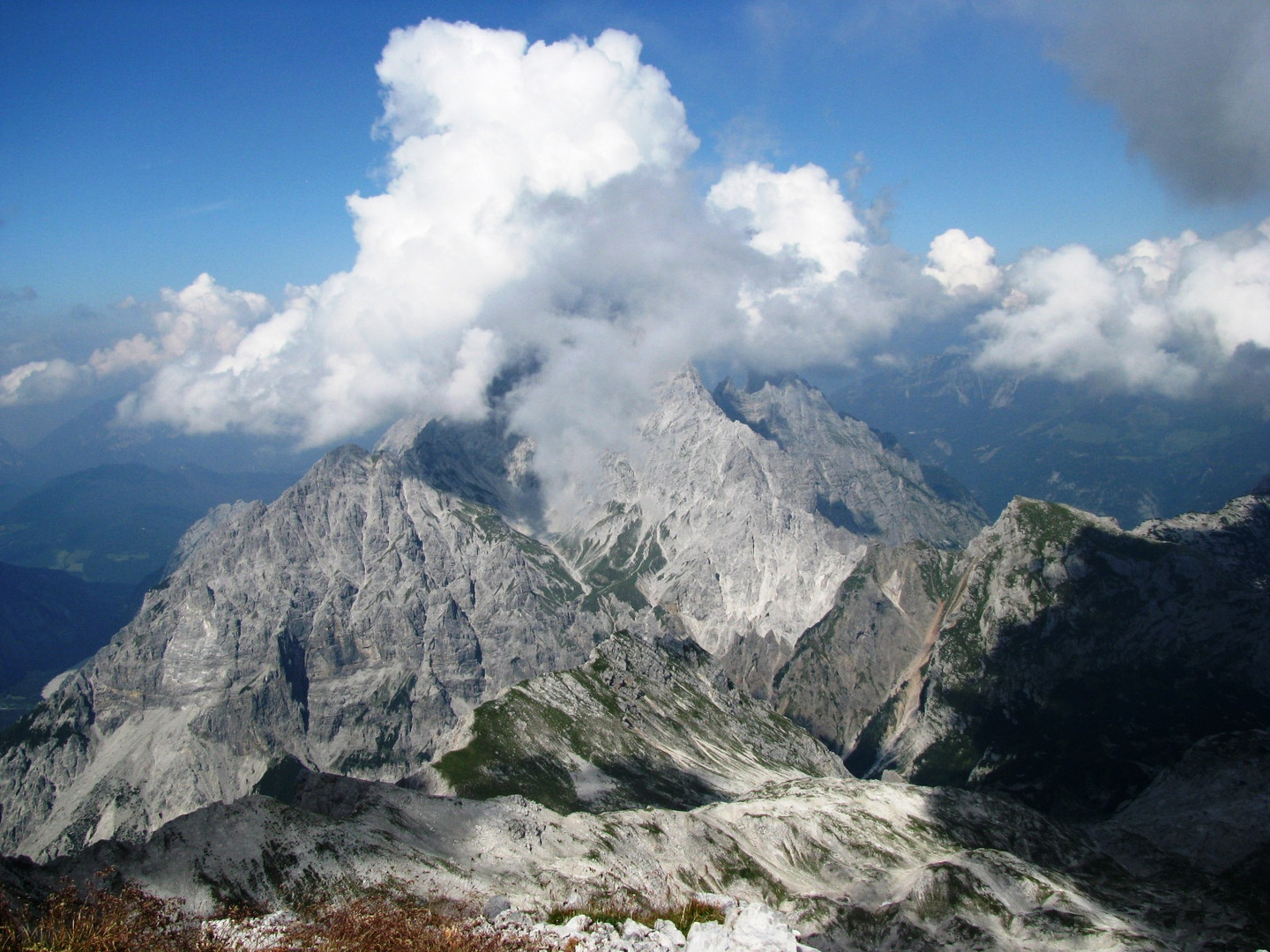 Blick auf die Watzmann Südspitze vom großen Hundstod (2593m) aus gesehen