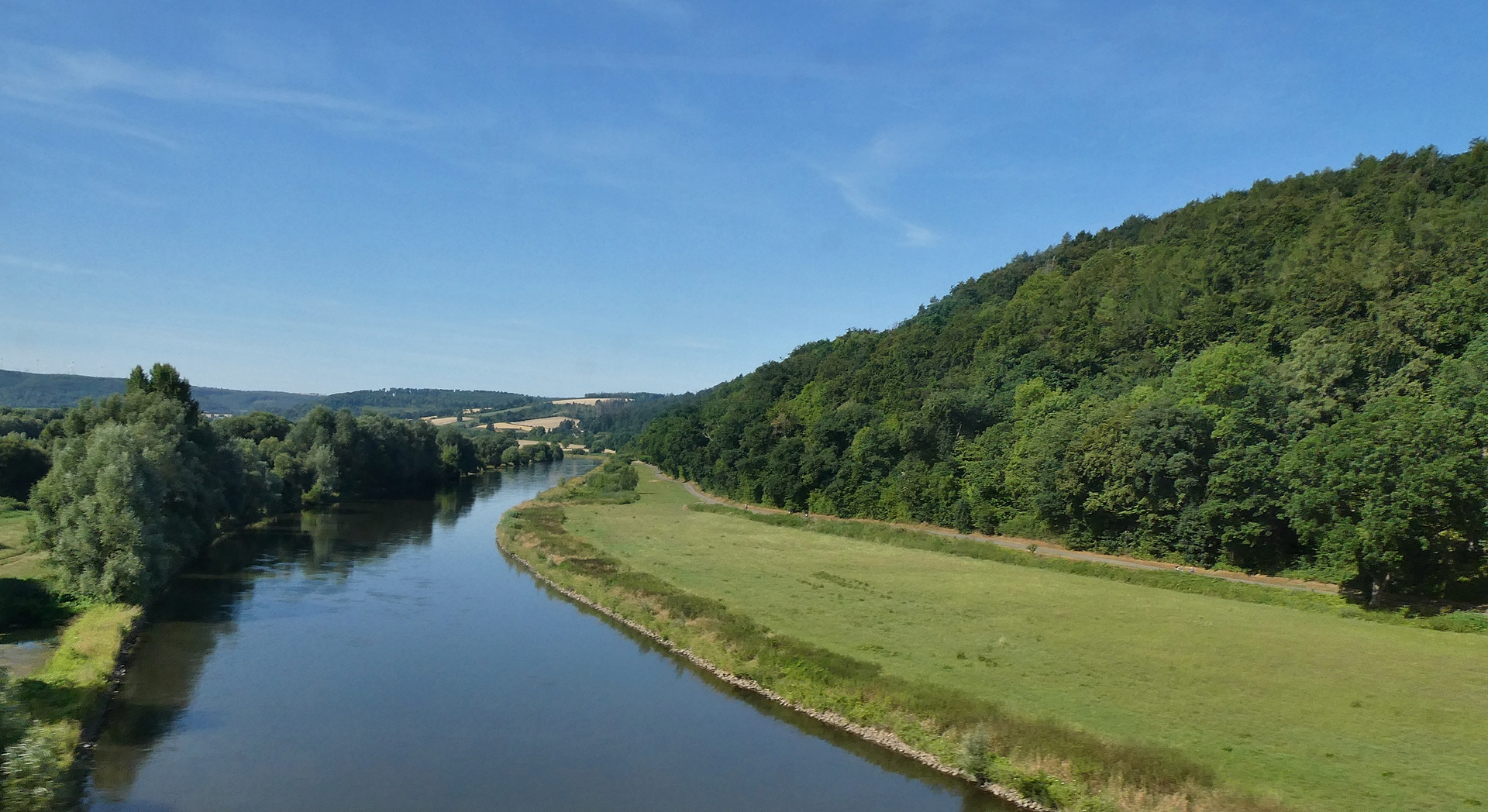 Blick auf die Weser bei Beverungen