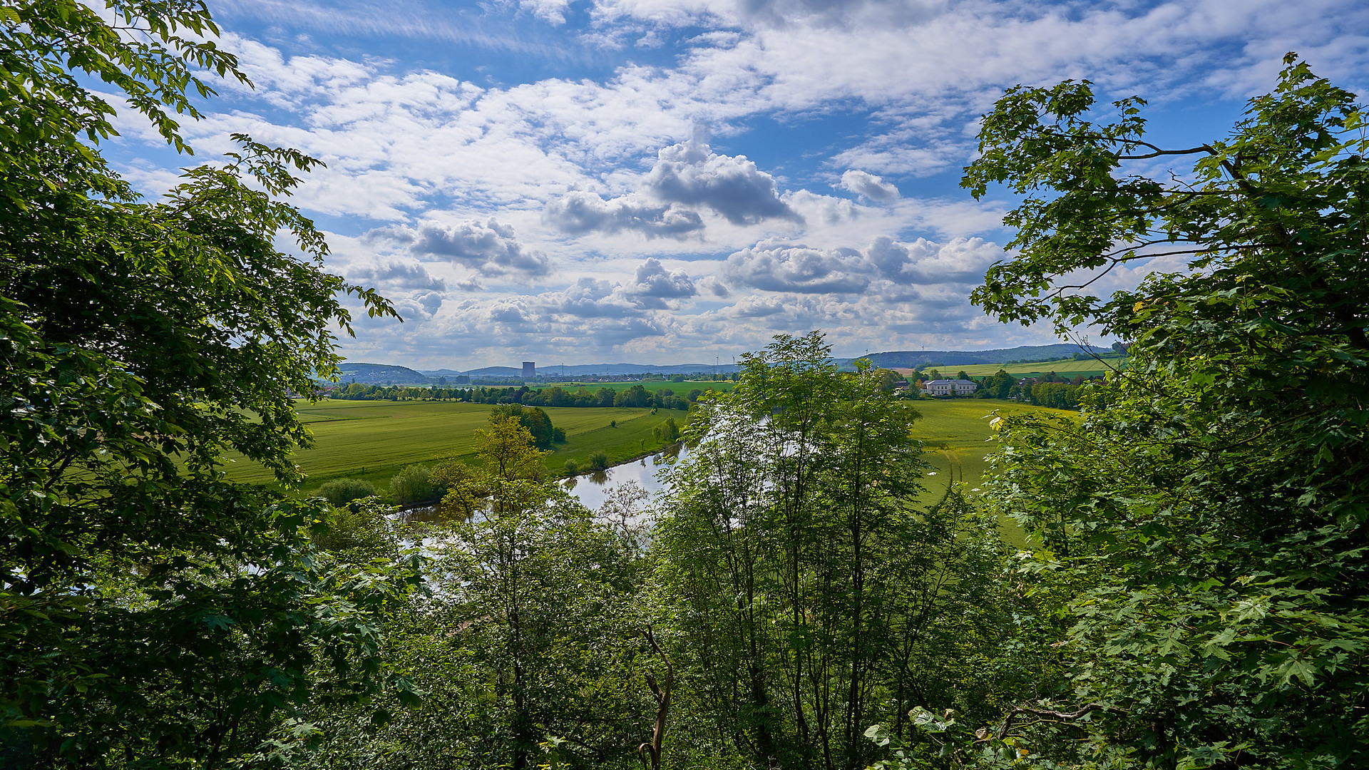 Blick auf die Weser vom Ohrbergpark bei Hameln