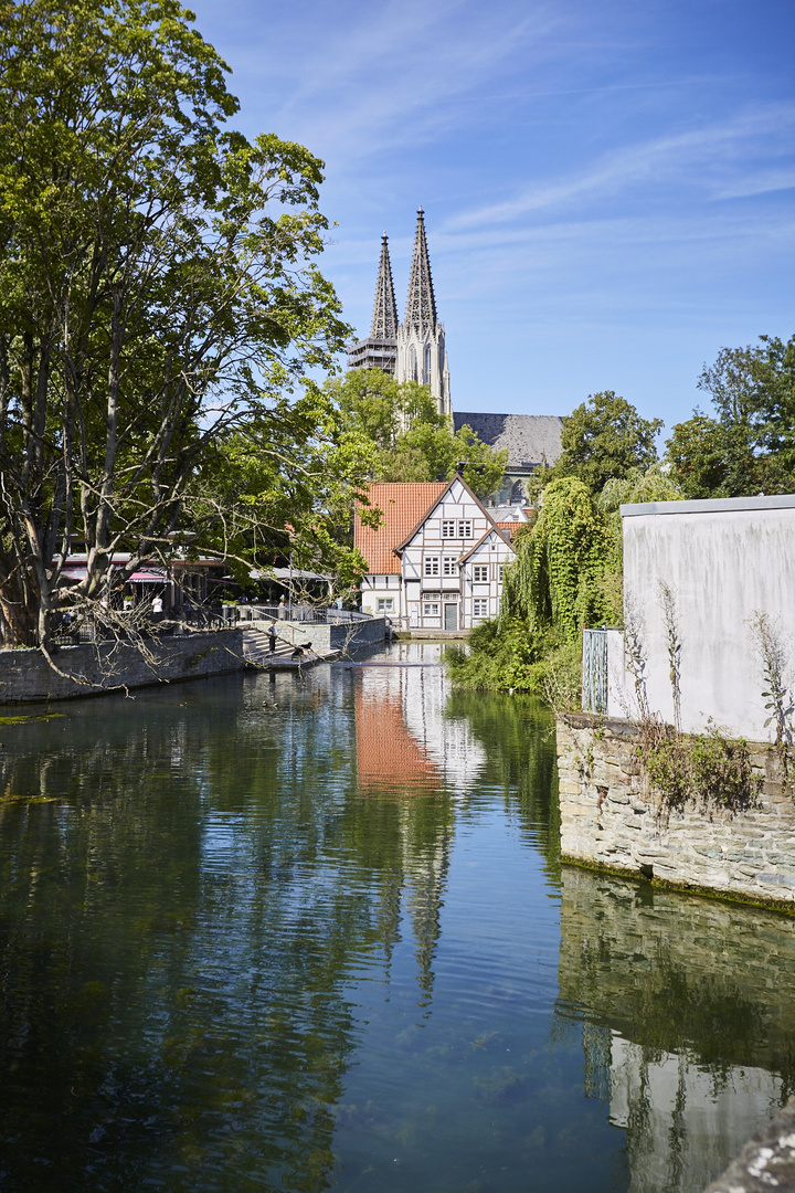 Blick auf die Wiesenkirche in Soest - Großer Teich 