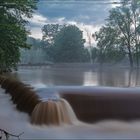 Blick auf die Wolkenburger Hängebrücke ...