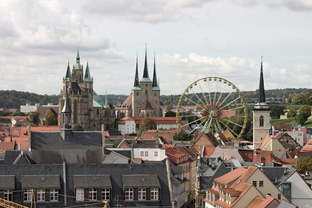 Blick auf Dom und Serverikirche