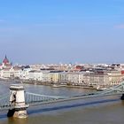 Blick auf Donau & Kettenbrücke ...