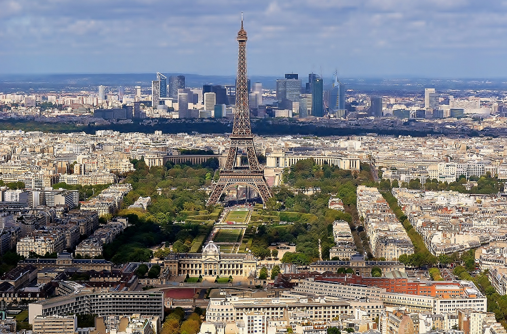 Blick auf Eiffelturm vom Tour Montparnasse