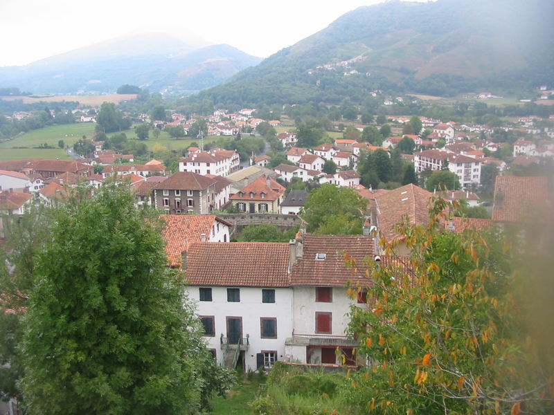 Blick auf ein Dorf runter