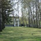 Blick auf einen der Wachtürme im KZ Dachau