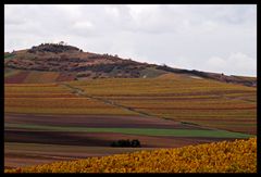 Blick auf einen fernen Berg