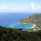 Blick auf einen Sandstrand auf Tortola