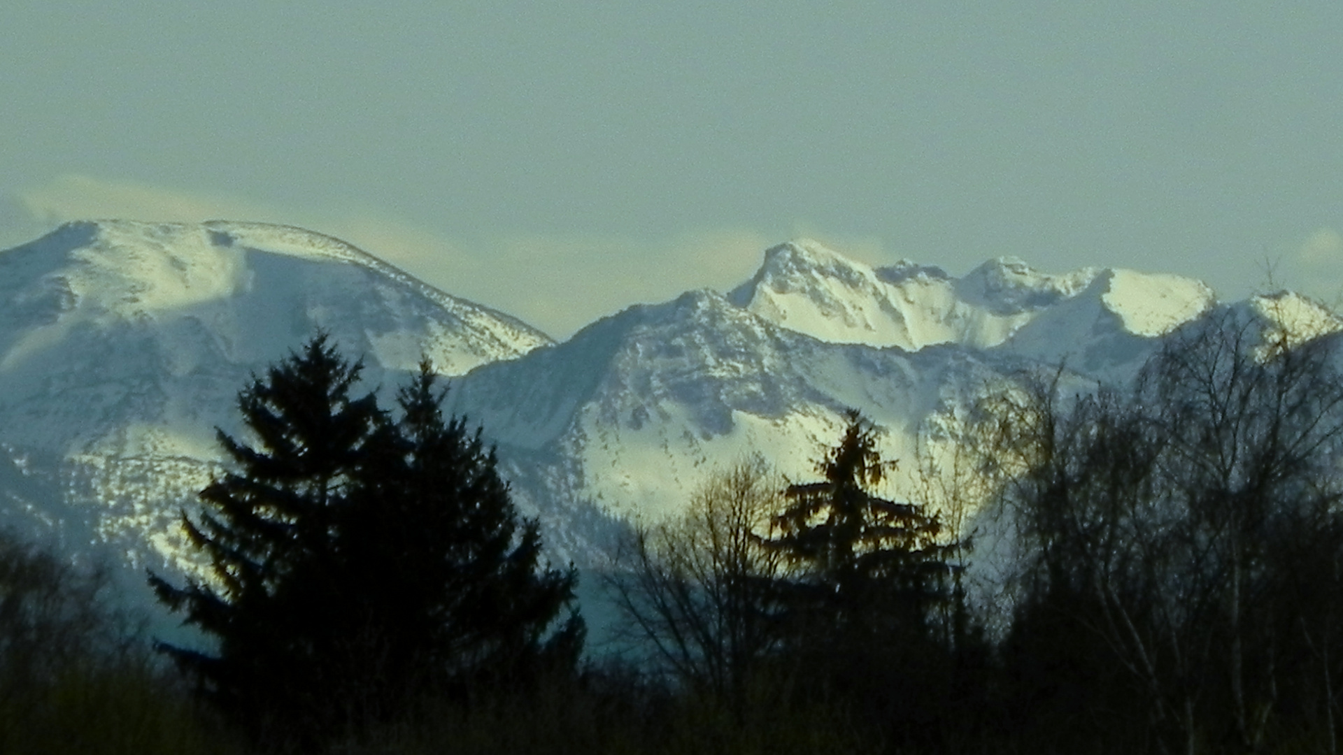 Blick auf einige "Münchner Hausberge" (ca. 70km entfernt).