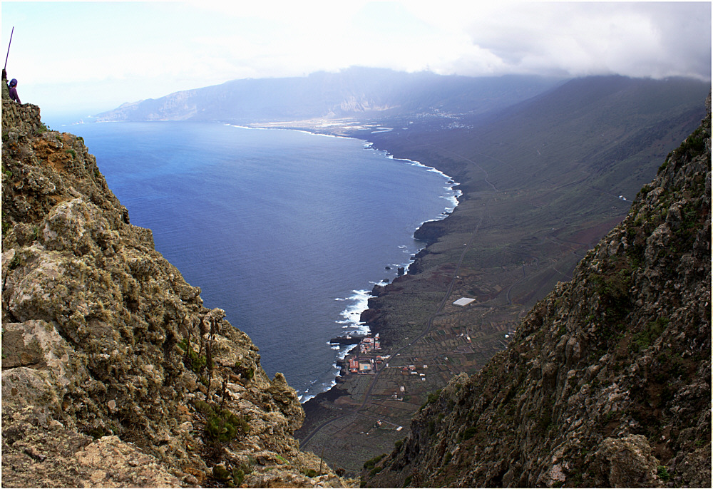 Blick auf El Golfo vom Mirador de Bascos